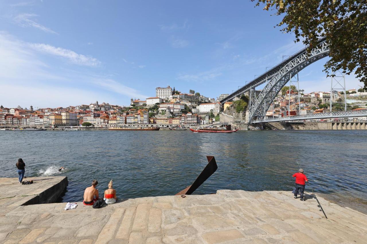Flh Almada Cozy Apartment With View Porto Kültér fotó
